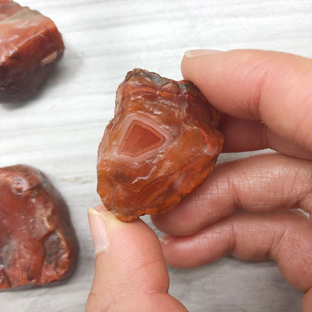 Aquarium Decoration Rock - 1pc 무작위 거친 원시 Carnelian 붉은